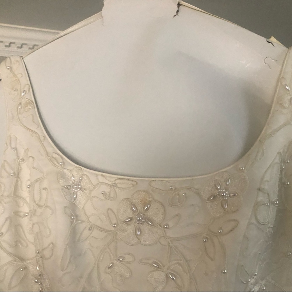 Oleg Cassini size 8 wedding Dress
